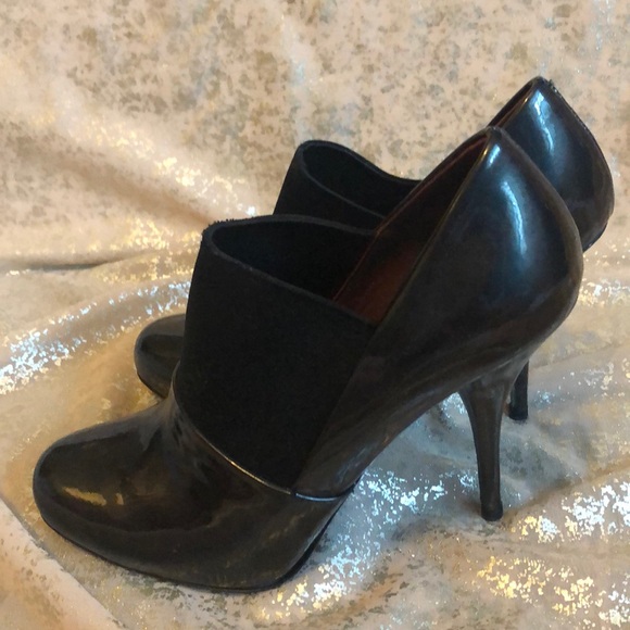 LIKE NEW MIU MIU BLACK PATENT SLIP ON STILETTO!! - Picture 4 of 8